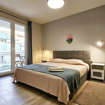Deluxe Rocky Ii With Balcony